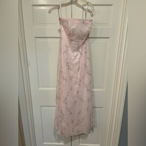Elegant Pink Strapless Gown with Floral Embroidery